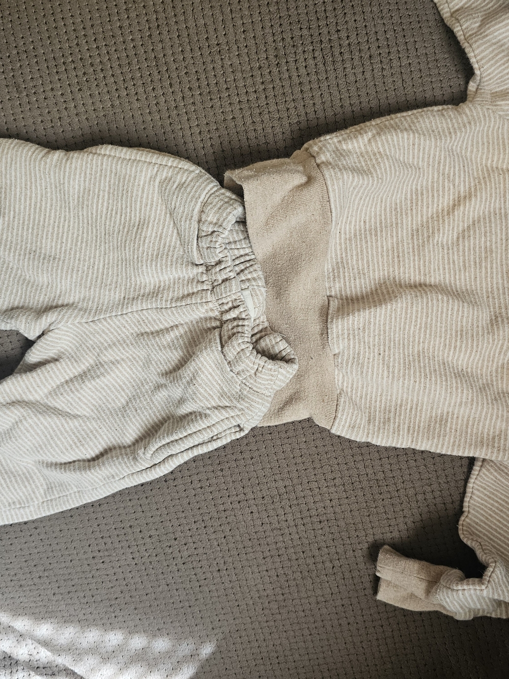 Fin & Vince Neutral Ribbed Tan Sweatpants - Cozy Elastic Waist Joggers Set